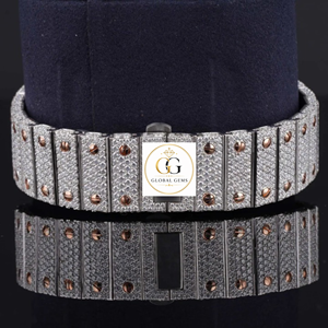 Reloj de Diamantes de Diseño Elegante, Fabricación India, Mecanismo de Cuerda y Diamantes Brillantes Impresionantes para Suministro Mundial - Product Image 6