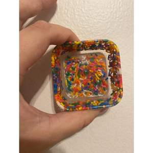 Vibrant Natural Luxury Resin Craft Ashtray Stylish Cigarette Holder Eco-friendly Durable Home <b>Table</b> Decor - Product Image 1