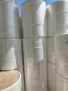 Rouleau de tissu non tissé SSS fiable, 14 GSM, 100% polypropylène, couche à points pour une distribution optimale des fluides, produit d'hygiène jetable - Product Image 5