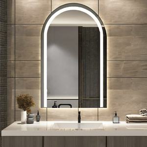 Miroir de salle de bain mural LED de luxe Daystar Trade en forme d'arche avec éclairage rétroéclairé moderne et commande par capteur tactile - Product Image 3