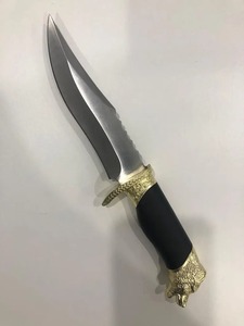 Cuchillo de Caza de Alta Calidad, Grado Industrial, Hoja de Acero Inoxidable con Punta Caída, Borde Dentado, Mango Negro con Detalles Dorados, Funda, OEM - Product Image 5