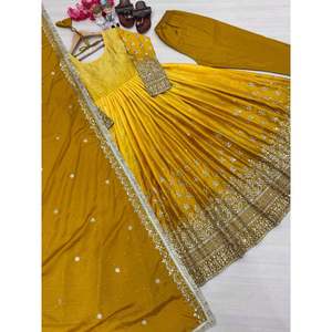 Robe de soirée Anarkali avec dupatta et bas fantaisie pour les occasions spéciales - Product Image 6