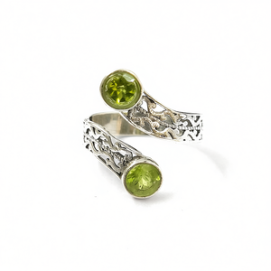 Elegant and Luxurious 4.8 Grams <b>Peridot</b> Gemstone Fashion <b>Ring</b> Bezel Setting Inlay - Product Image 2