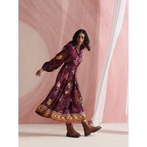 Vestido con Cuello Escalonado, Decorado con Estampados Pintados a Mano, que Aporta Vida y Encanto a Cada Momento - Product Image 3