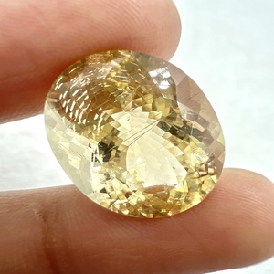 พลอยเฮลิโอดอร์รูไทล์ธรรมชาติ รูปไข่ ขนาด 20x15x11 มม. น้ำหนัก 19.10 กะรัต สีเหลือง ของ INDIA GEMS พร้อมใบรับรองจากผู้เชี่ยวชาญสำหรับเครื่องประดับ - Product Image 4