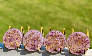 ชุดจานรองแก้วเรซิ่นอีพ็อกซี่ 4 ชิ้น สีม่วงขาวลายเกล็ดทอง เหมาะสำหรับห้องนั่งเล่น บาร์ และพื้นที่กลางแจ้ง - Product Image 2