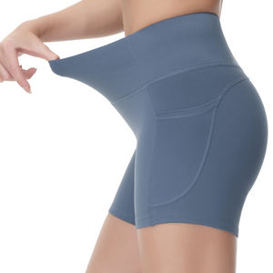 Pantalones cortos de yoga con spandex flexible para mujer - Product Image 4