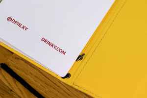 Porta Menús de Cuero con Logotipo Personalizado para Restaurante, Cafetería, Hotel, Cubierta de Menú Premium para Comedor LMC-0156 - Product Image 6