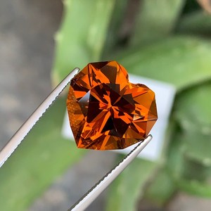 พลอยซิทรินมาเดราทรงหัวใจธรรมชาติ สีส้มทอง คุณภาพพรีเมียม สำหรับทำเครื่องประดับ - Product Image 3