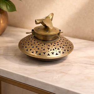 Elegante Quemador de Incienso de Metal con Acabado Antiguo para Decoración de Templos y Sesiones de Relajación con Aromaterapia - Product Image 1