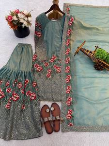 Conjunto indio-pakistaní verde con bordado floral, blusa, pantalón y dupatta de red, salwar kameez para mujer, ideal para bodas y fiestas. - Product Image 4