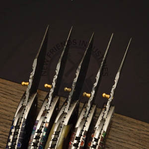 Nouveau Couteau de Pêche Artisanal Personnalisé, Couteau de Poche en Acier Damas avec Manche en Résine Nid d'Abeille, Couteau Pliant Gravé, Cadeau Personnalisé - Product Image 4