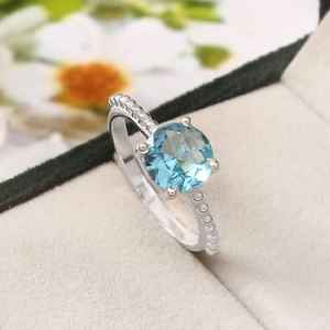 Anillo de Plata de Ley 925 con Topacio Azul, Anillo de Diseño con Engaste de Garras Hecho a Mano, Joyería con Piedra Preciosa Natural, Regalo para Mujer - Product Image 4