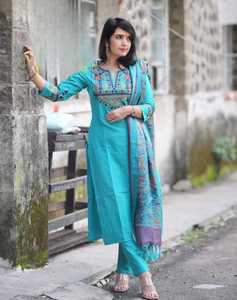 HARI OM CREATIONS Elegante Conjunto de Kurta de Gasa para Mujer, Holgado, Largo hasta la Rodilla, con Bordado y Diseño Estampado, Manga 3/4 - Product Image 4