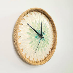 Horloges murales vintage en rotin avec nacre, cadres d'horloges tissés, pièces décoratives pour la maison - Product Image 1
