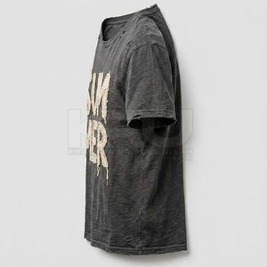 T-shirt personnalisé pour homme avec broderie vieillie, design vintage, tissu tricoté, coupe oversize, écologique, séchage rapide - Product Image 4
