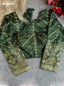 Collection de blouses en soie fantaisie lourde avec broderie dorée et manches 3/4, achat en ligne, Inde, vente en gros - Product Image 2