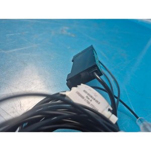 Phoenix Contact TMC 1 M1 100 4A ใช้เป็นชิ้นส่วนอุปกรณ์เซมิคอนดักเตอร์รุ่นเก่า - Product Image 1