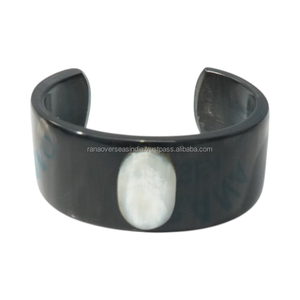 Pulsera de Hueso Artesanal Ecológica, Brazalete Abierto, Joyería Étnica Tribal de Moda para Mujer, Colección - Product Image 6