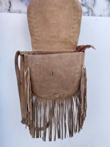 กระเป๋าหนังวัวแท้คุณภาพสูง แต่งพู่เก๋ไก๋ กระเป๋าสะพายหนังสไตล์โบฮีเมียน กระเป๋าสไตล์ยิปซี กระเป๋าวินเทจสุดเก๋ - Product Image 3