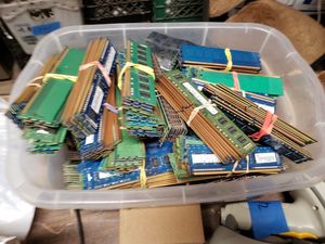 Modules de RAM DDR en vrac pour le recyclage de mémoires d'ordinateurs de bureau - Product Image 3