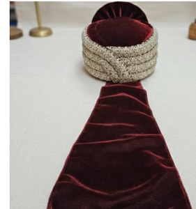 Turban de marié de luxe en velours bordeaux avec Kalgi Zardosi Paon Doré, Safa de mariage, Pagri royal traditionnel, Vente en gros - Product Image 3