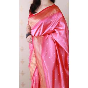 Sari de Seda Bandhani Paithani con Bordado Zari, Color Rosa Bebé, para Bodas - Product Image 5
