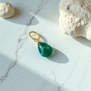 Pendentif en améthyste de quartz naturel facetté en forme de poire, plaqué or 14 carats, enroulé de fil d'argent, pierre précieuse verte, bijou religieux porte-bonheur - Product Image 5