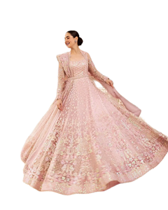 Vestido de Novia Pakistaní Premium, Color Durazno Pastel, Largo hasta el Suelo, con Delicado Bordado Floral y Detalles de Lentejuelas - Product Image 3