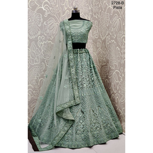 ชุดเจ้าสาวอินเดียกำมะหยี่คอลเลกชันสำหรับเจ้าสาวกับงาน zarkhan โดย fabzone - Product Image 6