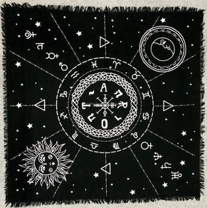 Venta al por mayor mantel cuadrado 12 constelación sol estrella y Luna universo Premium brujería alterar Tarot Decoración de mesa - Product Image 2