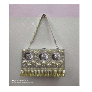 Pochette de Soirée de Luxe Designer, Sac Enveloppe avec Doublure en Satin, Ornée de Strass et Pierres, pour Fêtes - Product Image 5