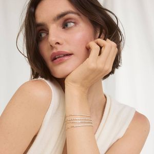 Pulsera de tenis mini para mujer en oro con diamantes cultivados en laboratorio de 0.50 CTW con engaste parcial, estilo de lujo para boda y compromiso - Product Image 4