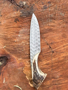 High Quality Handmade Bushcraft Hunting Knife Stag Antler Handle Hammer Finish Damascus Steel <b>Drop</b> Point Wholesale USA Europe - Product Image 5