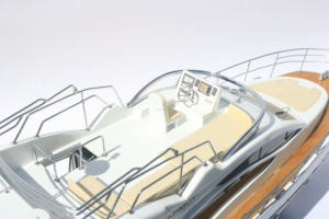 AZIMUT 40 Modèle de yacht de luxe/Design italien élégant pour décor nautique - Product Image 3