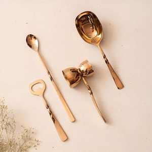 Ensemble d'outils de bar modernes en acier inoxydable, 4 pièces, avec finition laiton antique, pour cuisine et restaurant, ensemble d'outils de bar torsadés pour la maison - Product Image 1