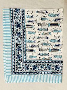Pareo de algodón con estampado de peces acuáticos, ligero, para la playa, ideal para mujeres en todas las estaciones. - Product Image 2