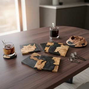 Juego de Posavasos Redondos Modernos Hechos a Mano de Madera y Resina Epoxi Negra de 10 cm de Diámetro, REHMAN CRAFT - Product Image 5