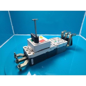 Disjoncteur à boîtier moulé Eaton LGE3630NN+ELLBN3600W, occasion, comme neuf, pièces d'équipement semi-conducteur d'époque - Product Image 5