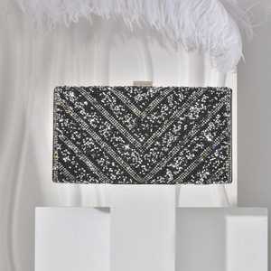 กระเป๋าคลัทช์ปักลายทำมือ ราคาประหยัด สวยเก๋สำหรับผู้หญิง เหมาะสำหรับงานแต่งงาน งานปาร์ตี้ และงานเทศกาล - Product Image 4