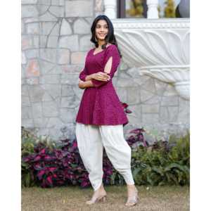 ชุดเดรสทรงเปปลัมไซส์ XS พร้อมเสื้อแขนสามส่วน สวมใส่สบายและมีสไตล์ ชุดประจำชาติอินเดีย - Product Image 5