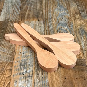 Bases de madera de cerezo para tallado de cucharas, madera dura envejecida y secada al aire para cucharas talladas a mano y proyectos de tallado. - Product Image 1