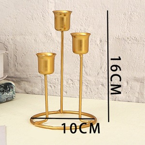 Candelabro Triple de Metal Dorado de Lujo, Decoración Navideña y para Bodas, Centro de Mesa Moderno de Hierro Hecho a Mano y Duradero - Product Image 5