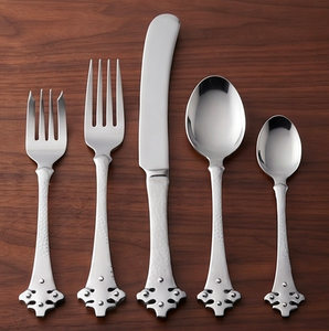 Service de couverts en argent royal design, élégant, pour la table à manger à la maison, les banquets de mariage ou comme cadeau. - Product Image 1