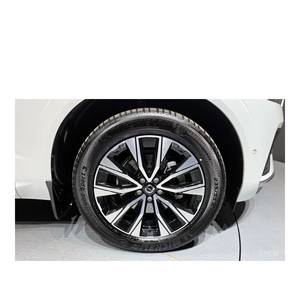 Volvo XC60 B5 Ultimate 2023 con Volante a la Izquierda, Caja de Cambios Automática, Asientos de Cuero, Cámara Trasera - 13,910 km - Product Image 5