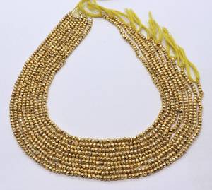 ลูกปัดไพไรต์สีทองธรรมชาติทรงเหลี่ยมขนาด 3-3.5 มม. ลูกปัดพลอยไพไรต์เคลือบ ความยาว 13 นิ้ว ขายส่งไพไรต์สีทอง - Product Image 4