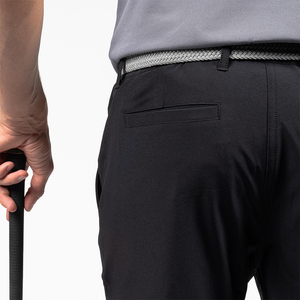 Pantalones deportivos plisados de golf para hombre en gris carbón con tela elástica en cuatro direcciones que absorbe el sudor, ideales para pickleball, pádel, tenis y entrenamiento. - Product Image 5