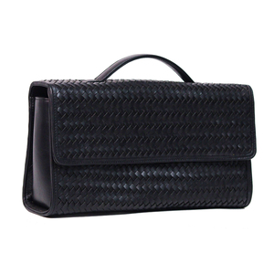 กระเป๋าคลัทช์หนังแท้ 100% ทอมือระดับพรีเมียม ดีไซน์ทรงแข็งแรง พร้อมหูหิ้วด้านบนสุดหรู เหมาะสำหรับแบรนด์หรู - Product Image 3