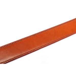 Ceinture en cuir de luxe noire en vente chaude d'usine, ceinture en cuir véritable de vache personnalisable, concevez votre propre ceinture fabriquée par TRIOTAKE INDUSTRY - Product Image 6