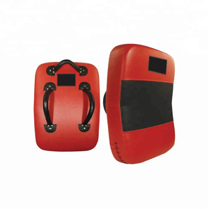 Almohadillas de Boxeo Tailandés Curvas y Rectas, Almohadillas de Muay Thai Personalizadas de Cuero con Embalaje Personalizado, Escudo de Protección para Patadas - Product Image 4